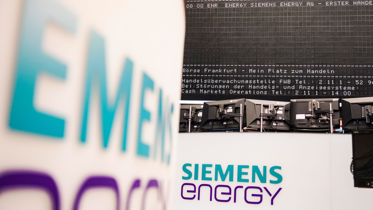 Das Logo von Siemens Energy ist in der Frankfurter Börse zu sehen. - Foto: Frank Rumpenhorst/dpa