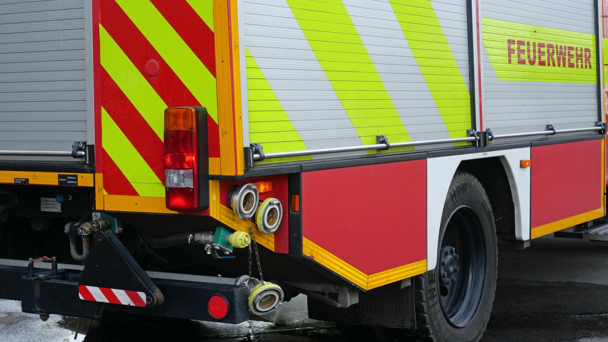 POL-ME: Müllcontainer durch Brand beschädigt: Polizei ermittelt - 2504002 - Foto: presseportal.de