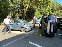 FW Dinslaken: Verkehrsunfall mit zwei PKW - Foto: presseportal.de