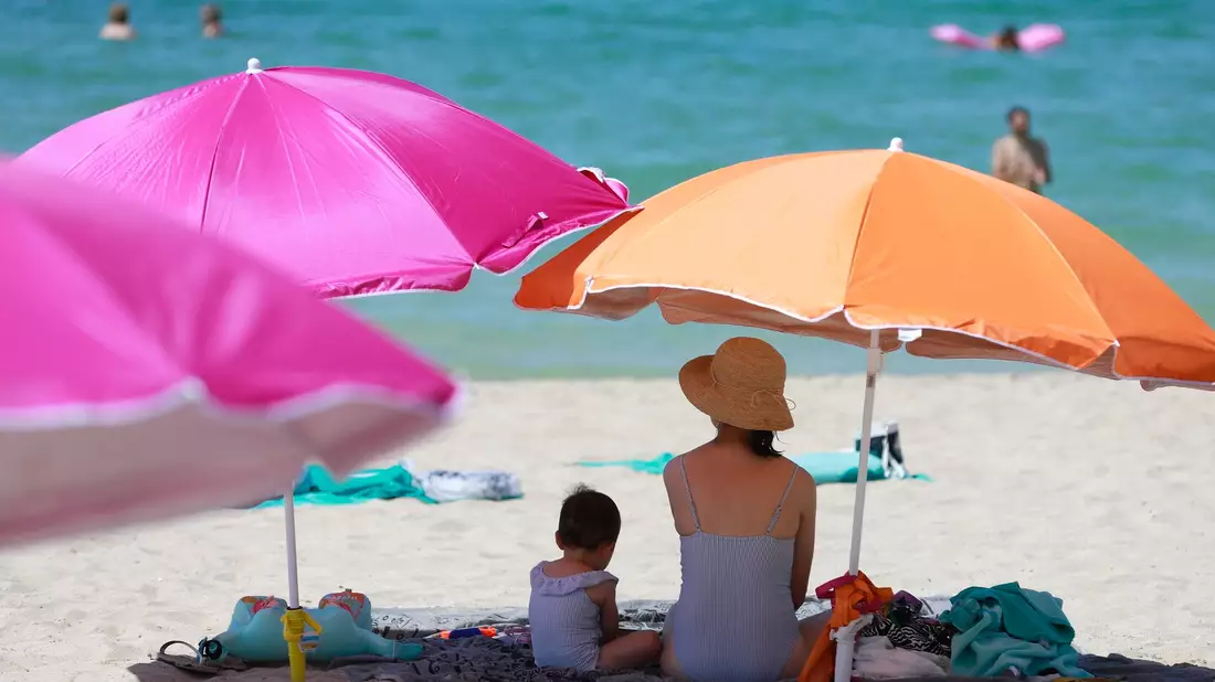 Strandurlaub ist immer noch heiß begehrt. (Archivbild) - Bild: Clara Margais/dpa
