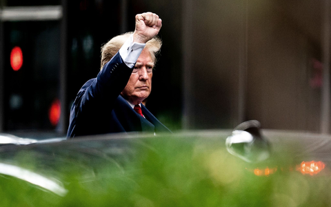 Trump und mehrere andere Menschen sind in Georgia wegen ihrer Versuche angeklagt, den Ausgang der PrÀsidentenwahl 2020 in dem Bundesstaat umzukehren. - Foto: Julia Nikhinson/AP/dpa Trump und mehrere andere Menschen sind in Georgia wegen ihrer Versuche angeklagt, den Ausgang der PrÀsidentenwahl 2020 in dem Bundesstaat umzukehren. - Foto: Julia Nikhinson/AP/dpa
