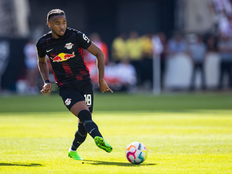 Laut Sportdirektor Christoph Freund kein Thema für den FC Bayern: Christopher Nkunku. - Foto: Tom Weller/dpa