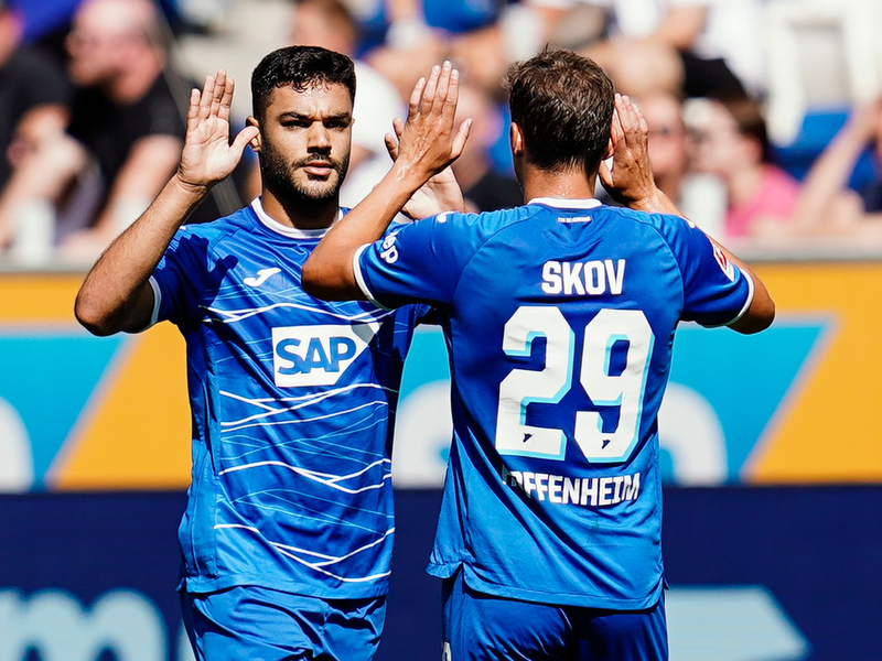 Hoffenheims Mairus Bülter (M.) traf gegen Bochum doppelt, doch nur ein Tor zählte. - Foto: Uwe Anspach/dpa