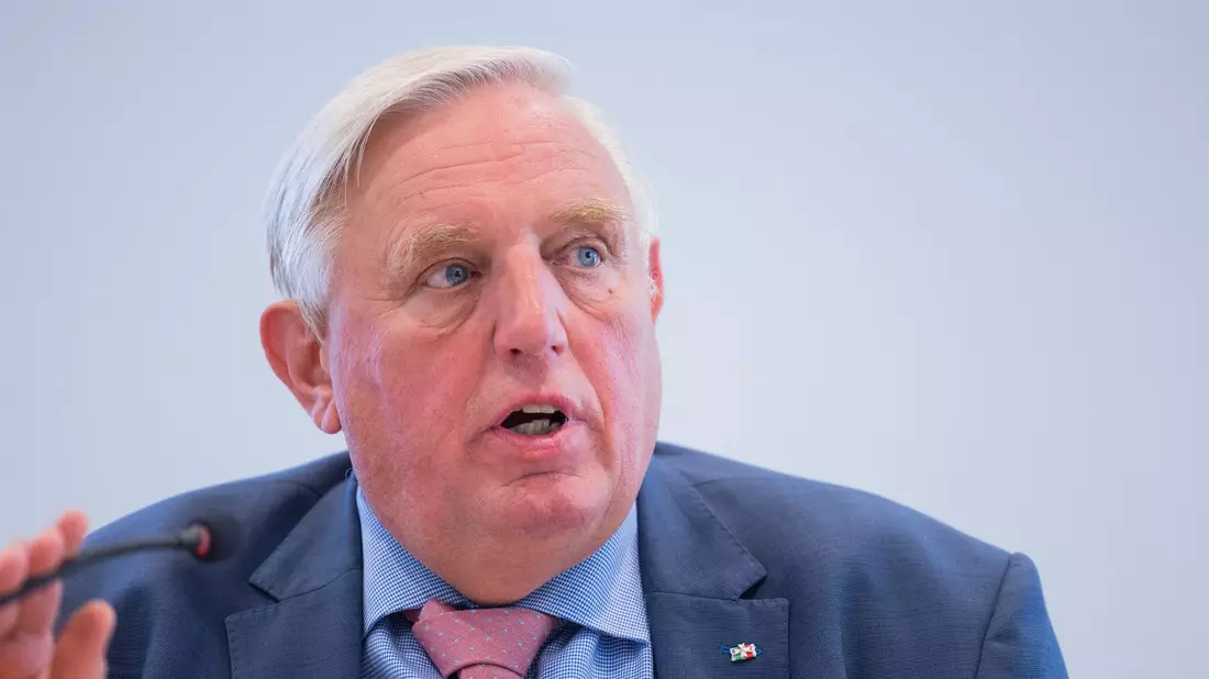Auch der CDU-Arbeitnehmerflügel-Chef Karl-Josef Laumann spricht sich für die Verschärfung des Bürgergelds aus. - Bild: Rolf Vennenbernd/dpa