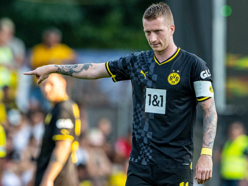 Der ehemalige BVB-Kapitän Marco Reus äußerte sich im Trainingslager. - Foto: David Inderlied/dpa