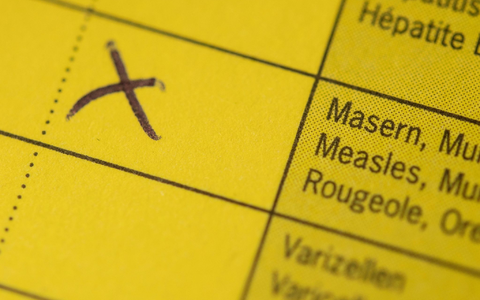 Seit der EinfĂŒhrung der Masernimpfpflicht 2019 ist die Impfquote dem RKI zufolge gestiegen (Archivbild). - Foto: Marius Becker/dpa Seit der EinfĂŒhrung der Masernimpfpflicht 2019 ist die Impfquote dem RKI zufolge gestiegen (Archivbild). - Foto: Marius Becker/dpa