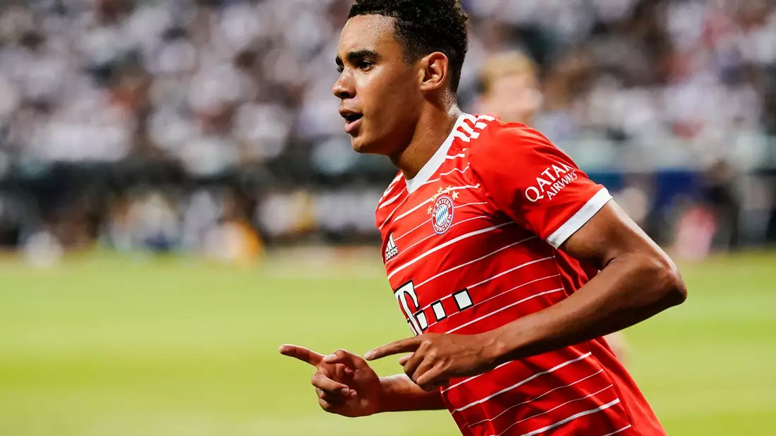 Der DFB-Auswahl um Jamal Musiala fehlt noch ein kleiner Schritt zum Gruppensieg. - Bild: Uwe Anspach/dpa
