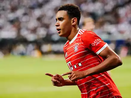 Der DFB-Auswahl um Jamal Musiala fehlt noch ein kleiner Schritt zum Gruppensieg. - Foto: Uwe Anspach/dpa