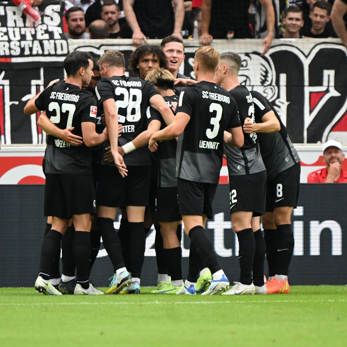 Der Karlsruher SC gewann mit 2:1 gegen Spitzenreiter FC St. Pauli. - Foto: Uli Deck/dpa