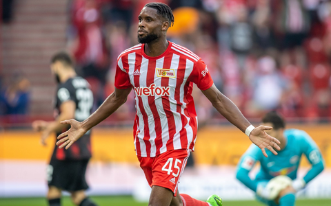 Viel Kampf auf dem Rasen der Alten Försterei. - Foto: Andreas Gora/dpa