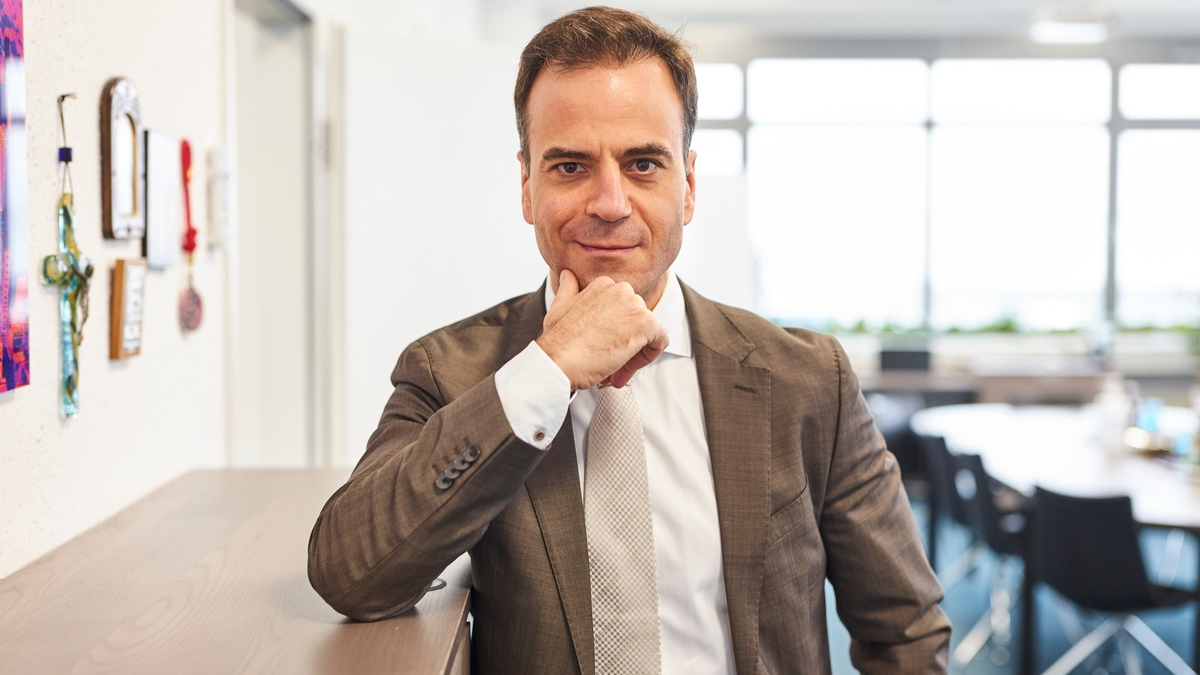 elvinci.de GmbH: Herausforderungen und Zukunftsperspektiven im Handel mit Palettenware und weißer Ware - Foto: presseportal.de