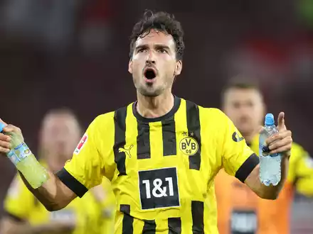 Mats Hummels soll ein Kandidat für Bayer Leverkusen sein. - Foto: Tom Weller/dpa