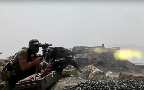 Russische Truppen greifen in der Ostukraine weiter an.  - Foto: Uncredited/Russian Defense Ministry Press Service/AP/dpa