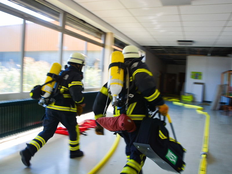 Stadtwerke warnen vor unseriösen Haustürgeschäften - Experte verrät, woran man Betrüger an der Tür erkennt - Foto: presseportal.de