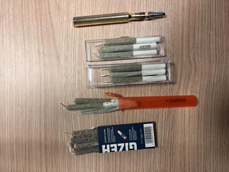 POL-D: Pempelfort - Drogengeschäfte aus dem Hotelzimmer heraus? - Tatverdächtiger festgenommen - Betäubungsmittel, Bargeld und Pistole sichergestellt - Untersuchungshaft - Foto: presseportal.de