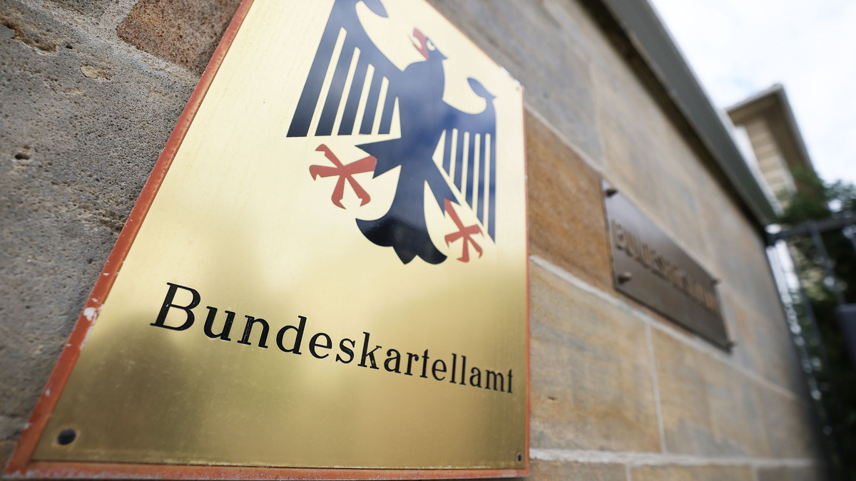 So wie der Bundesadler zeigt manchmal auch das Bundeskartellamt seine Krallen, indem es Bußgelder verhängt. - Foto: Oliver Berg/dpa
