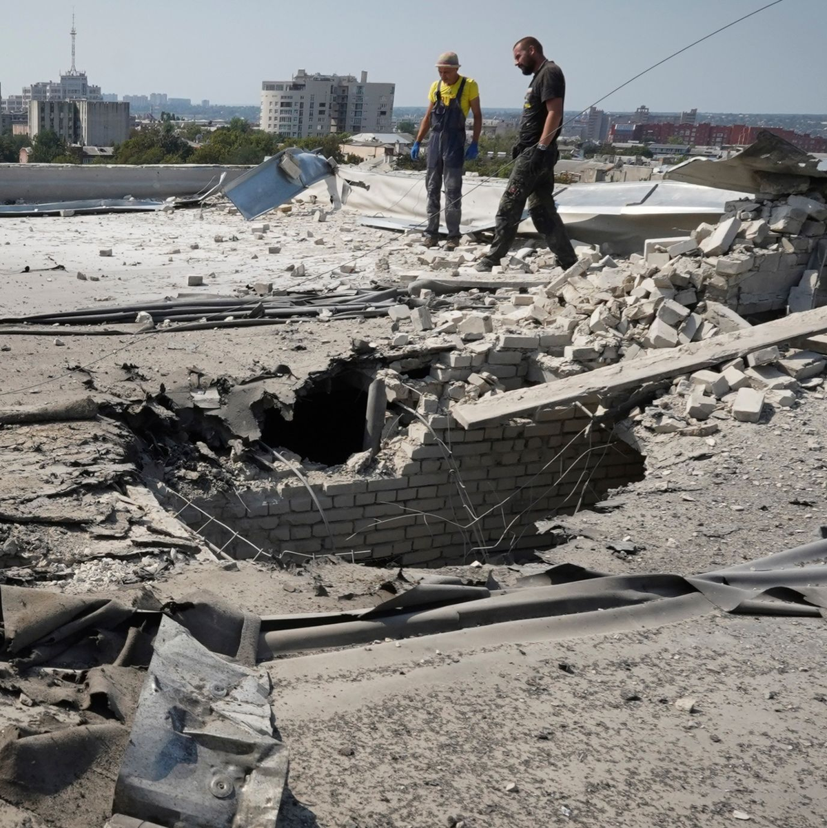 Viele Tote und Verletzte - Foto: Andrii Marienko/AP/dpa
