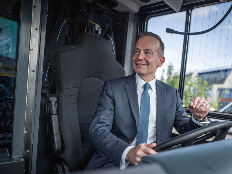 Verkehrsminister Volker Wissing versuche «mögliche Konsequenzen des eigenen Versagens in politischen Druck umzumünzen», sagt Greenpeace-Mobilitätsexpertin Clara Thompson. - Foto: Michael Kappeler/dpa