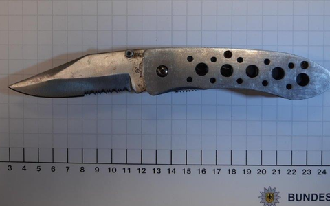 BPOLD FRA: 9 cm langes Butterflymesser im Handgepäck entdeckt - Foto: presseportal.de