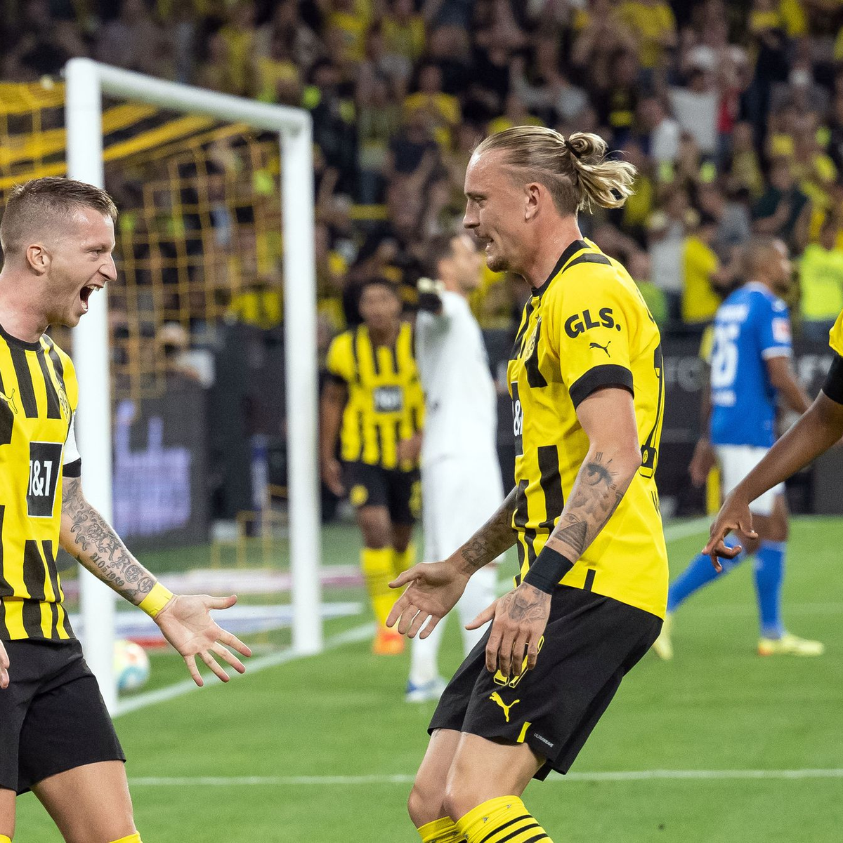 Borussia Dortmund zieht nach einem Sieg gegen PSV Eindhoven ins Champions-League-Viertelfinale ein. - Foto: Bernd Thissen/dpa