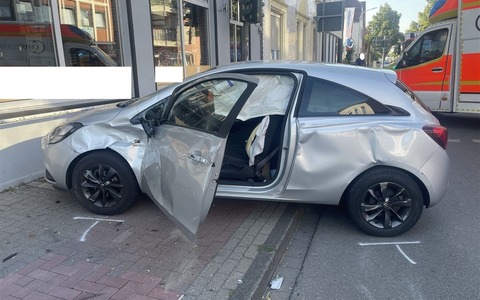POL-COE: Rosendahl, Holtwick, Bahnhofstraße/ Autos kollidieren - Foto: presseportal.de