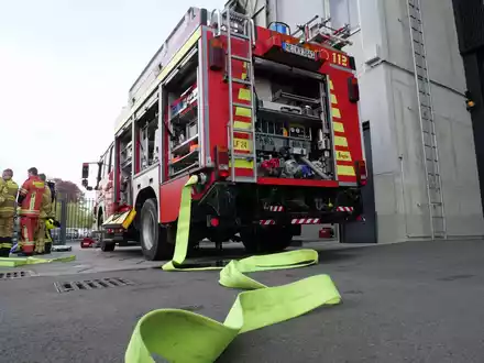 POL-ME: Absperrelement in Brand gesetzt - die Polizei ermittelt - 2504100 - Foto: presseportal.de