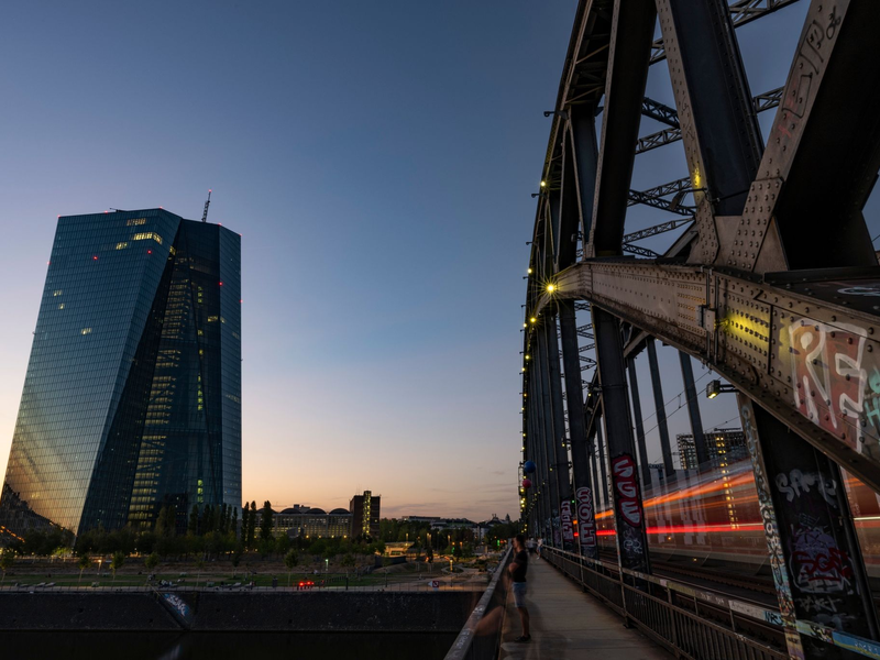 Auch für Mieter sank der durchschnittliche Einkommensanteil für die Nettomiete von 14,4 Prozent auf 14,1 Prozent. - Foto: Boris Roessler/dpa