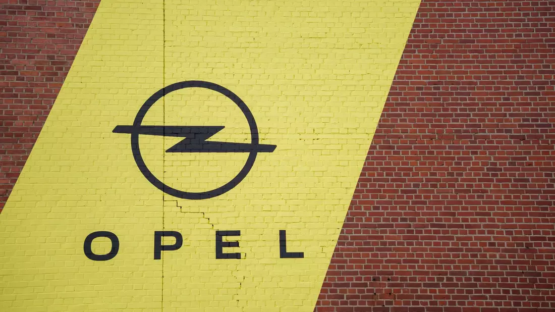 Opel will seinen Kurs in Richtung Elektromobilität noch entschiedener fahren, wie Opel-Chef Florian Huettl zum Jubiläum ankündigte: «Ab 2025 wird jedes neue Opel-Modell rein batterieelektrisch sein.» - Bild: Andreas Arnold/dpa