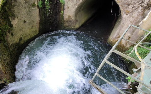 FW-MH: Schwerer Unfall an der U-Bahn-Haltestelle Christianstraße - Männliche Person schwer verletzt - Foto: presseportal.de