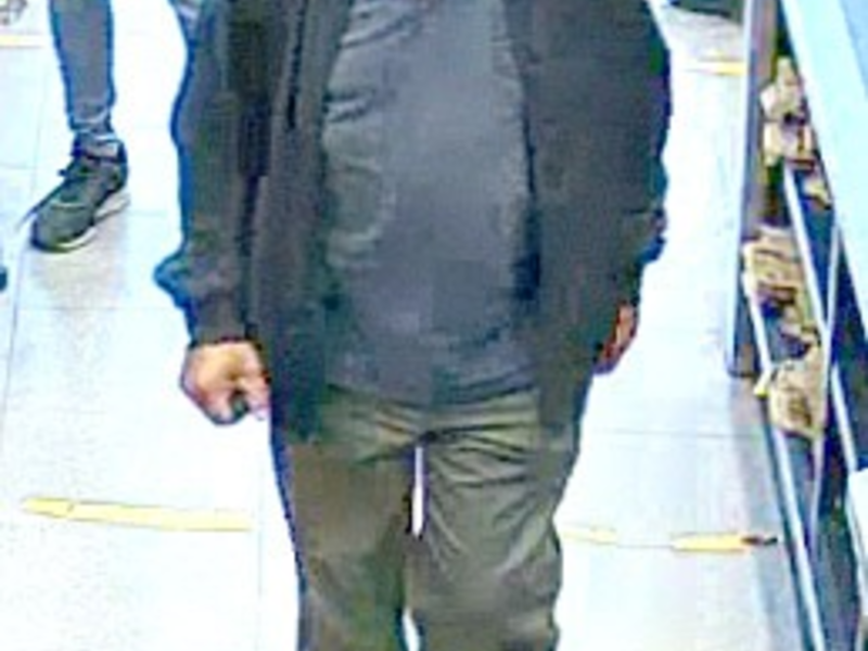 POL-CE: Fahndung mit Bildern aus Überwachungskamera - Polizei Eschede sucht unbekannten Geldabheber - Foto: presseportal.de