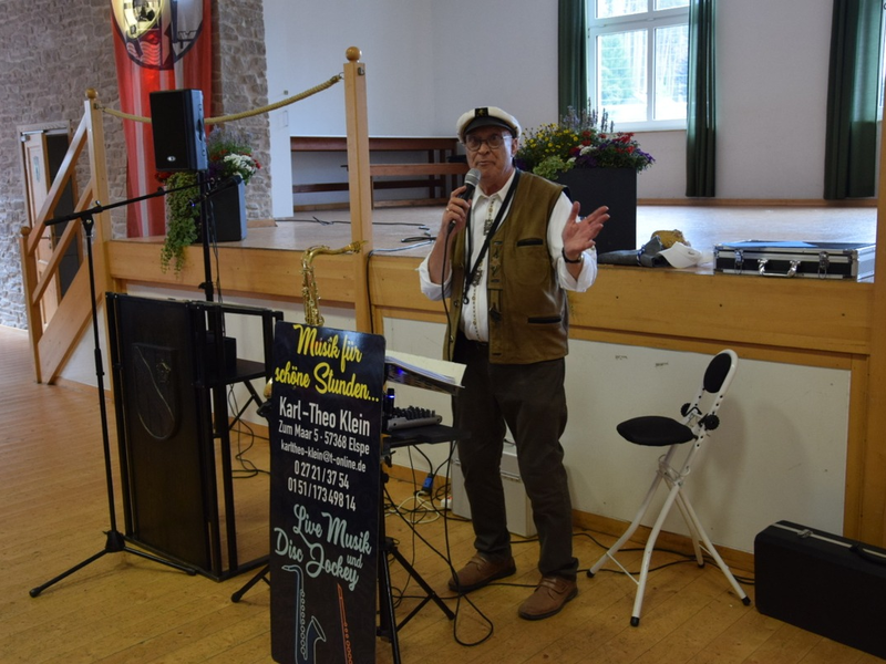 FW-ROW: Brennender LKW auf der B71 bei Brauel - Foto: presseportal.de