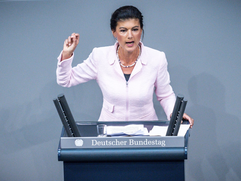 BSW-Gründerin Sahra Wagenknecht sieht «Doppelmoral» bei Merz. (Archivbild) - Foto: Michael Kappeler/dpa