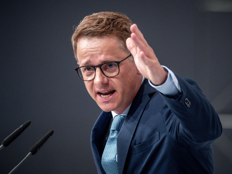 Der CDU-Generalsekretär hofft ein «respektvolles Aufeinandertreffen» von Merz und Trump. - Foto: Michael Kappeler/dpa