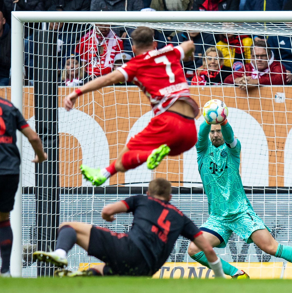 Thomas Müller und der FC Bayern München trennen sich im Sommer. - Foto: Tom Weller/dpa