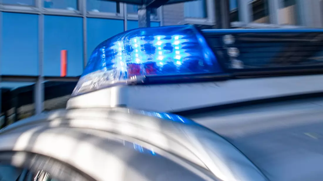 Die Bürgermeisterin wurde angegriffen. (Symbolbild) - Bild: David Inderlied/dpa