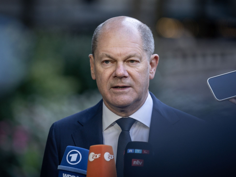 Scholz will der Ukraine keine Taurus-Raketen für Schläge gegen Russland zur Verfügung stellen. - Foto: Michael Kappeler/dpa