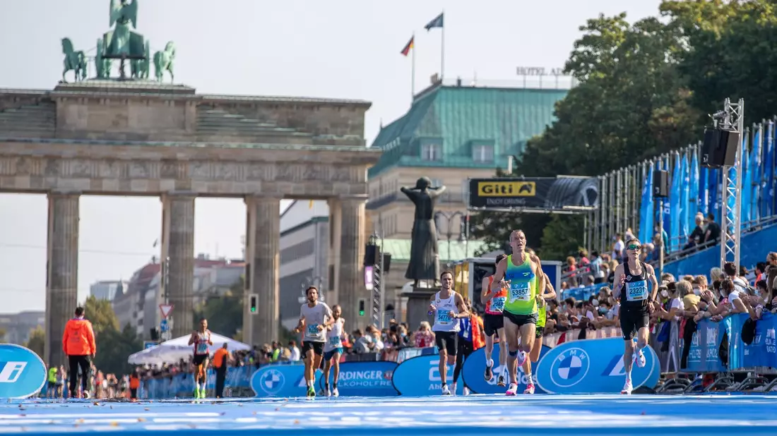Die Veranstalter rufen zu einem störungsfreie Berlin-Marathon auf. - Bild: Andreas Gora/dpa