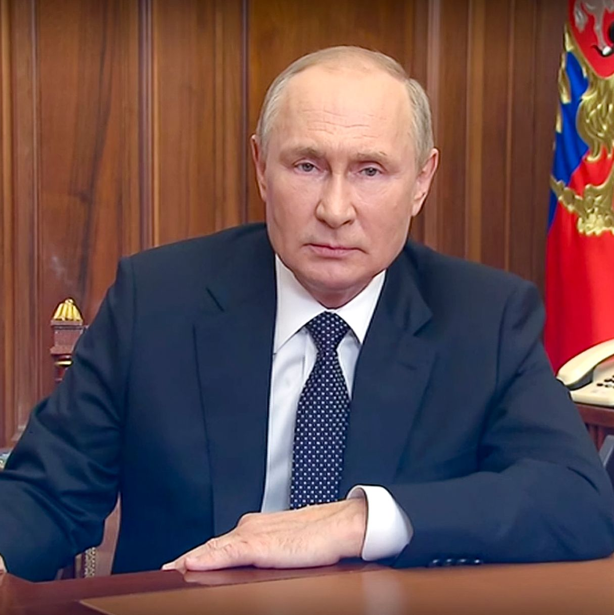 Der russische Präsident Wladimir Putin meldet sich nach dem Aufstand in einer Fernsehansprache zu Wort. - Foto: Uncredited/Russian Presidential Press Service/AP/dpa