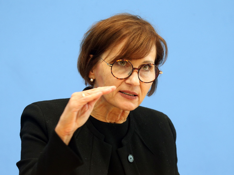 Kritisiert einen Unterstützerbrief von rund 100 Lehrkräften an Berliner Hochschulen für propalästinensische Demonstranten: Bildungsministerin Bettina Stark-Watzinger (Archivbild). - Foto: Wolfgang Kumm/dpa