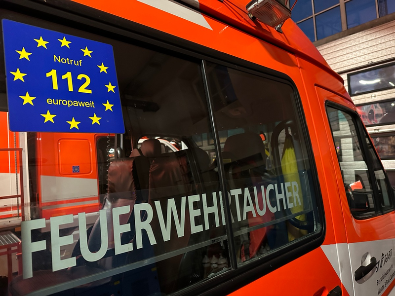 FW-NE: Mehrere Papiercontainer in Flammen | Polizei ermittelt Brandursachen - Foto: presseportal.de