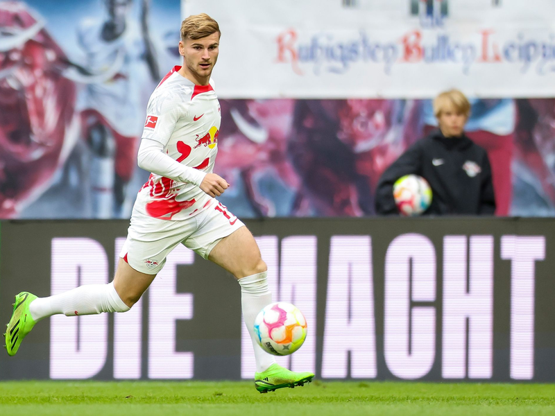 Bochums Torwart Manuel Riemann hält gegen RB Leipzig zwei Strafstöße. - Foto: Jan Woitas/dpa