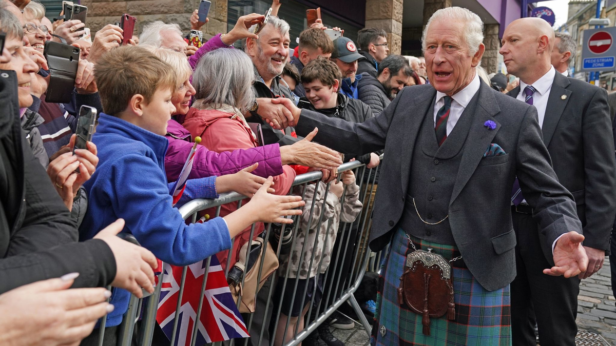 König Charles III. ist Oberhaupt der anglikanischen Church of England. (Archivbild) - Foto: Andrew Milligan/PA Wire/dpa