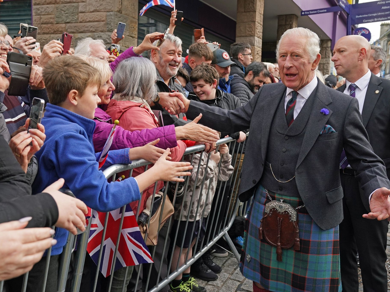 König Charles III. ist Oberhaupt der anglikanischen Church of England. (Archivbild) - Foto: Andrew Milligan/PA Wire/dpa