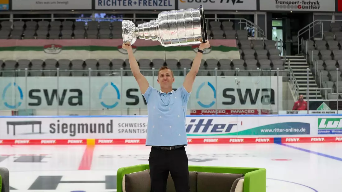 Nico Sturm gehört zu den Leistungsträgern im DEB-Team. - Bild: Christian Kolbert/dpa