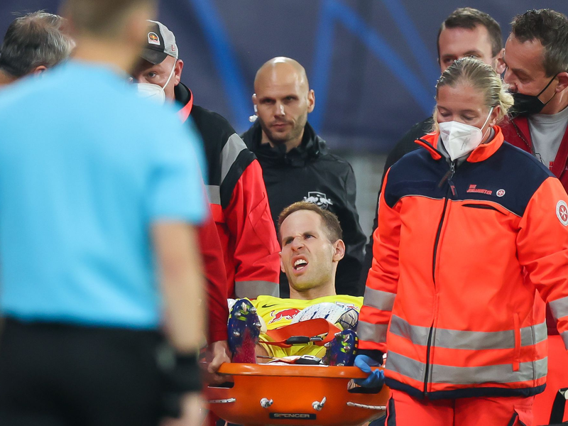 Leipzigs Torhüter Peter Gulacsi zeigte eine starke Leistung gegen Dortmund. - Foto: Jan Woitas/dpa