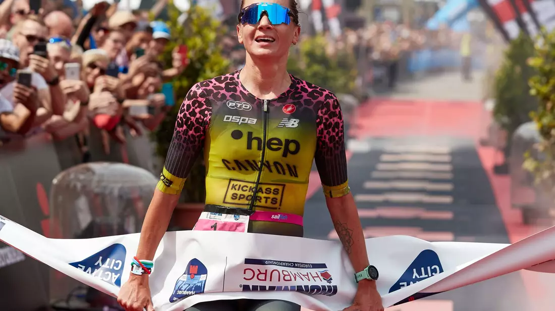 Triathletin Laura Philipp will bei der Ironman-WM auf Hawaii aufs Podium. - Bild: Georg Wendt/dpa