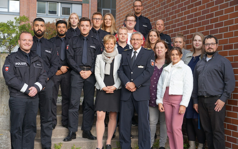 HZA-R: Aufgriff von über zwei Kilogramm Marihuana - Zoll stoppt Drogenschmuggler nahe Parsberg - Foto: presseportal.de
