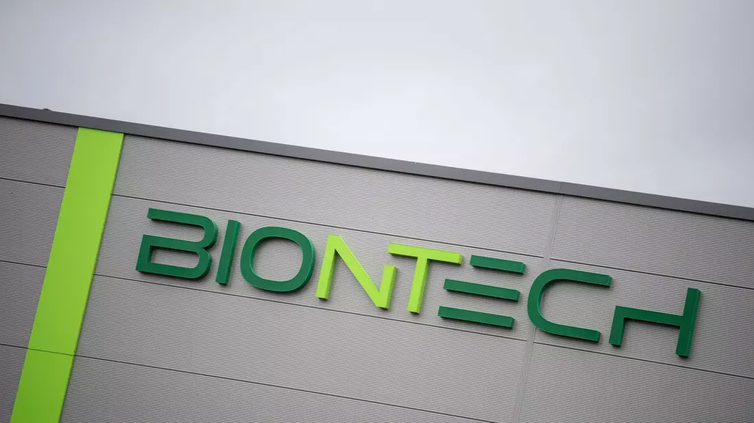 Biontech geht davon aus, dass saisonale Covid-19-Impfungen mit der Zeit eine Quote erreichen können, die der Grippeimpfungen ähnlich sind. - Bild: Boris Roessler/dpa