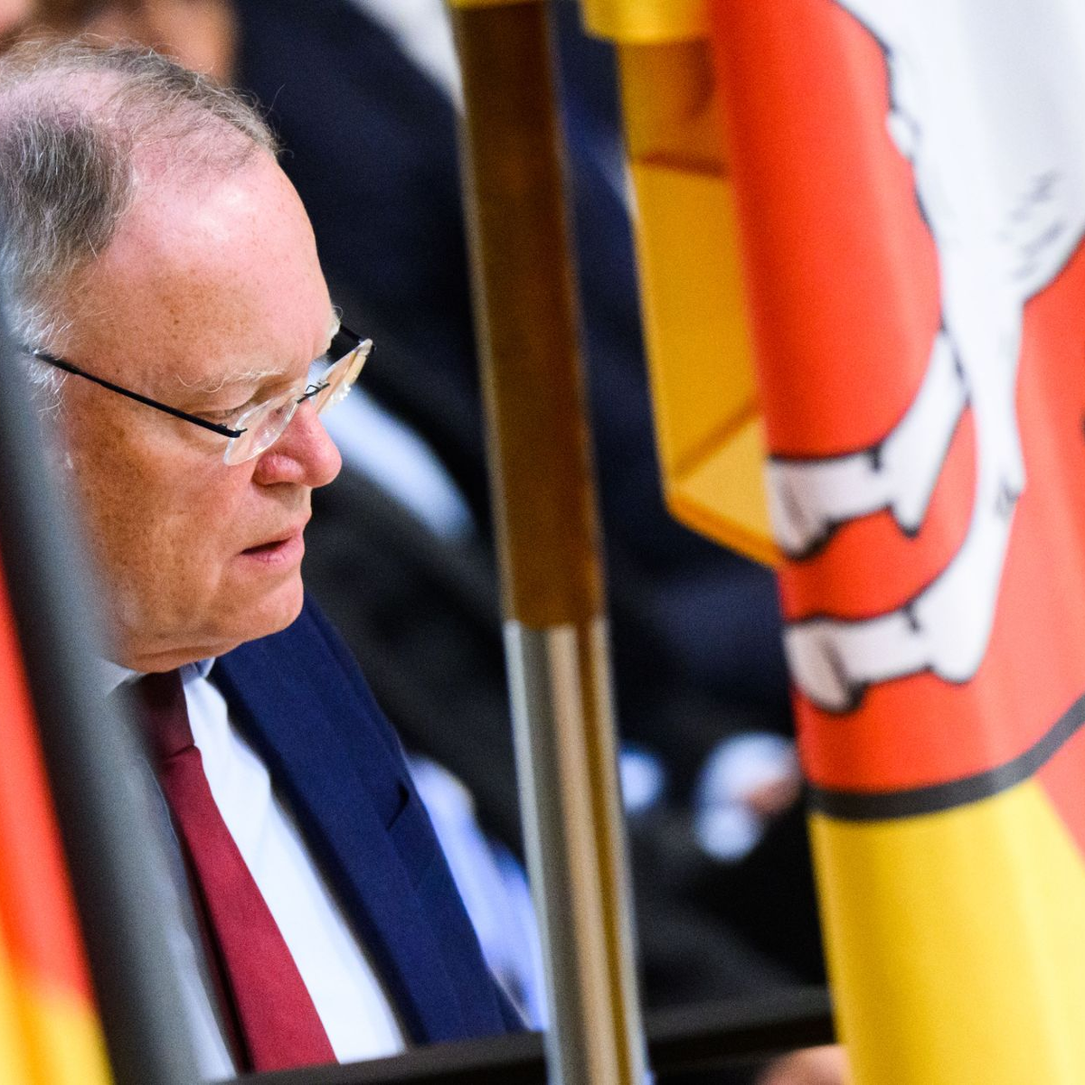 Niedersachsens langjähriger Ministerpräsident Stephan Weil hat für kommende Woche seinen Rücktritt eingereicht. - Foto: Julian Stratenschulte/dpa