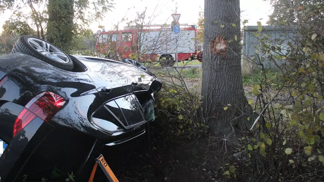 POL-COE: Billerbeck, L577/ Auto überschlägt sich - Bild: presseportal.de